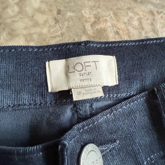 New without tag. Loft skinny petite corduroy pants - Picture 2 of 6